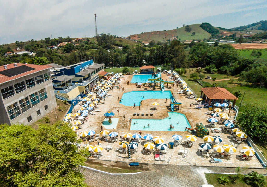 Piscinas do clube vistas do alto